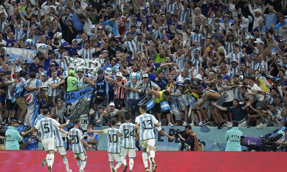 HAOS U NAJAVI Mundijal 2034. mogao bi da se igra u dosad neviđenom terminu! Poklopio bi se sa još jednim velikim takmičenjem