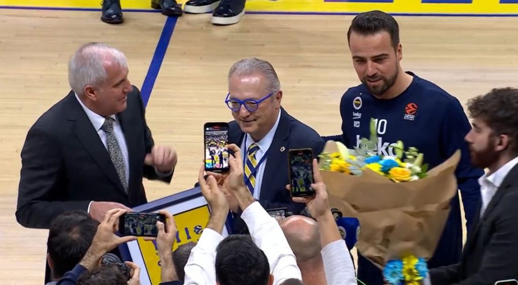 OČEKIVANO Obradović u Istanbulu dočekan kao kralj! Nisu zaboravili njegove uspehe (VIDEO)