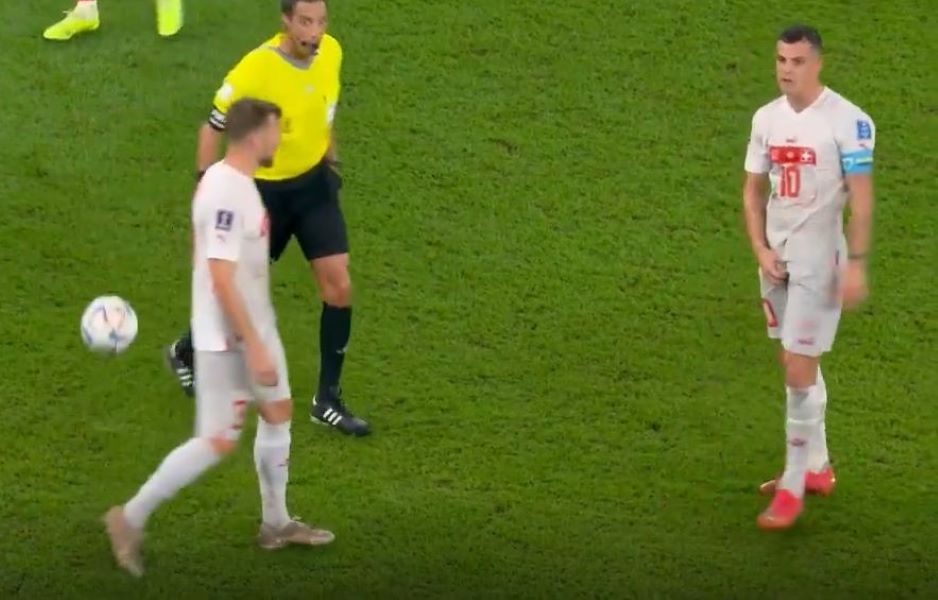 TUČA NA TERENU Džaka provocirao srpske igrače, hvatao se za međunožje, ali tu nije kraj (VIDEO)