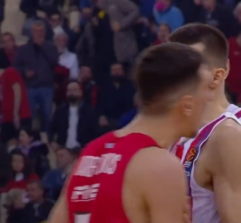 Otkriveno na kojeg Zvezdinog košarkaša je nasrnuo igrač Olimpijakosa (VIDEO)