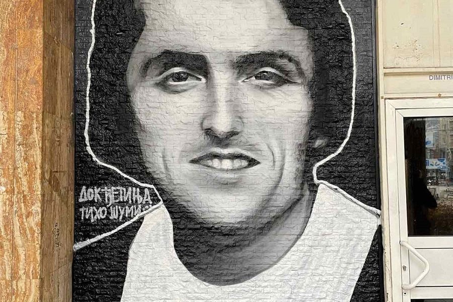 ISPRAVLJENO Ponovo osvanuo Antićev mural u Užicu! „Grobari“ ga ekspresno uradili (FOTO)