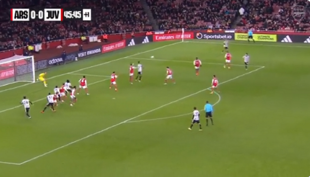 ZAŠTO NIJE TAKO U DOHI!? Džaka pred Vlahovićem i Kostićem efektno pogodio, ali u svoju mrežu (VIDEO)