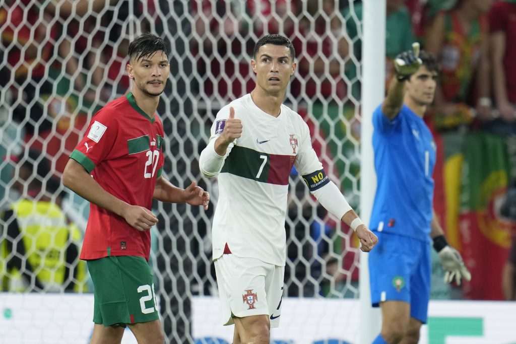 SAUDIJCE ZAHVATILA FUDBALSKA GROZNICA Ronaldo stigao u Rijad, grad pun ...