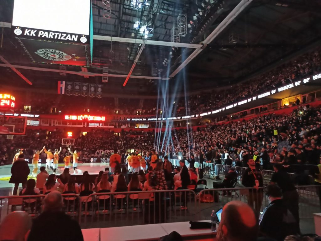 OSETILA SE KRIZA Dosta praznih mesta u dvorani! Partizan će da prati manje navijača nego inače (VIDEO)