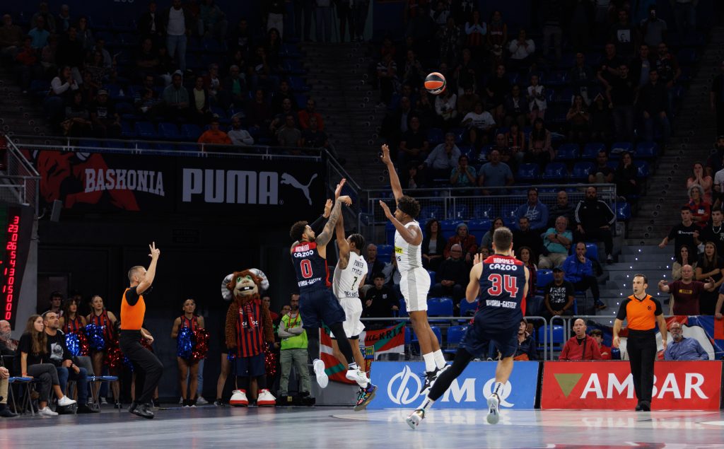 SREĆA U NESREĆI? Najbolji igrač Partizanovog rivala pod znakom pitanja! Bio mu je „dželat“, „večitima“ dao 63 poena (VIDEO)