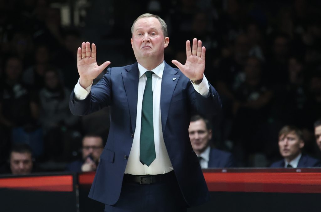 APEL IZ KAUNASA Trener Žalgirisa pozvao da se Zvezda ne provocira: Ne bih voleo NATO zastave! (VIDEO)