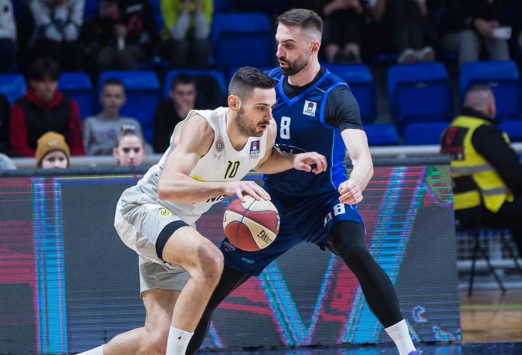 POLUVREME Partizan zabrinuo navijače, pa preokrenuo! Crno-beli sada lakše dišu