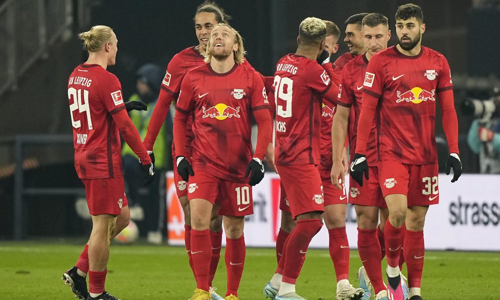 BUNDESLIGA „Crveni bik“ na samo bod do Bajerna (VIDEO)