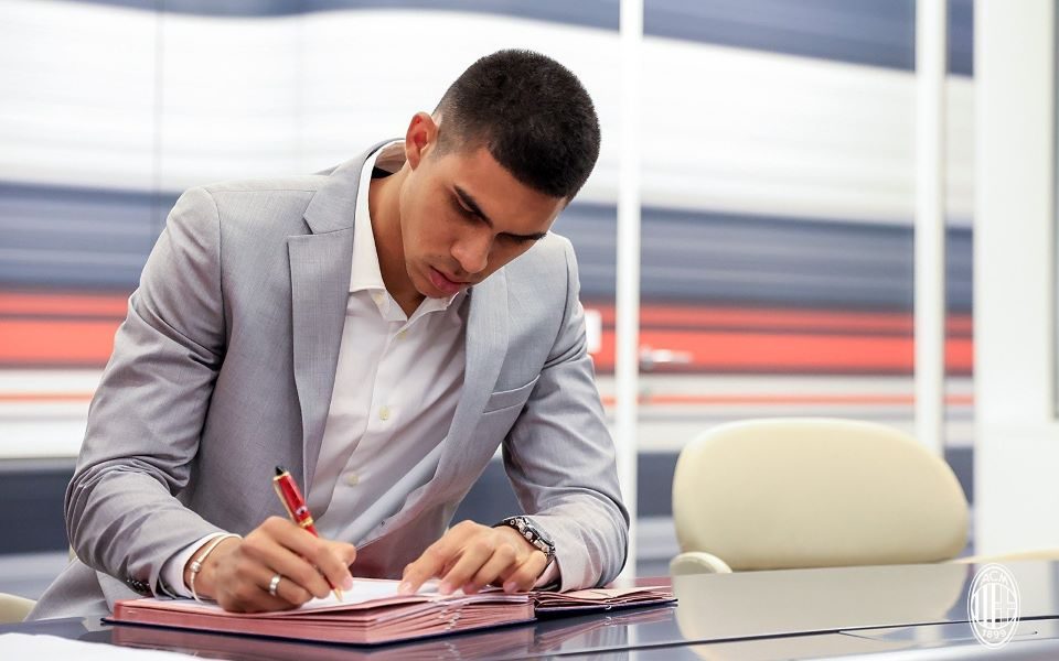 Milan doveo kolumbijskog golmana (FOTO)