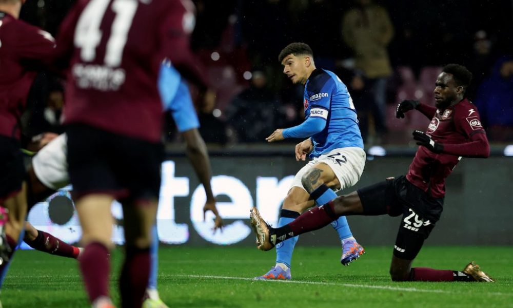 SERIJA A Napolitanci gaze redom, preskočena komšijska prepreka na putu ka tronu