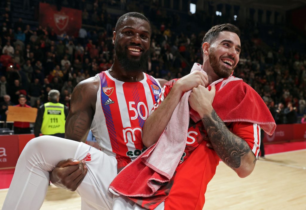 BENTIL ZAVAPIO IZ POSTELJE „Delije“ mu preporučile jednu vrstu rakije i biće spreman za Kaunas (FOTO)