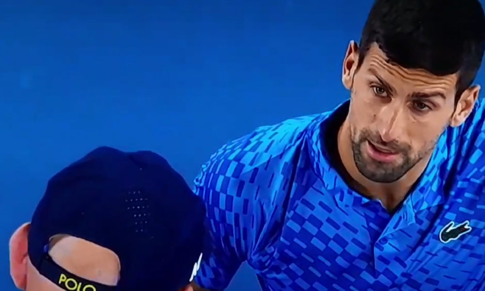 IZNERVIRAO SE ZBOG PROSTAKA Novak besan otišao od sudije: Zašto ga ne izbaciš s tribina? (VIDEO)