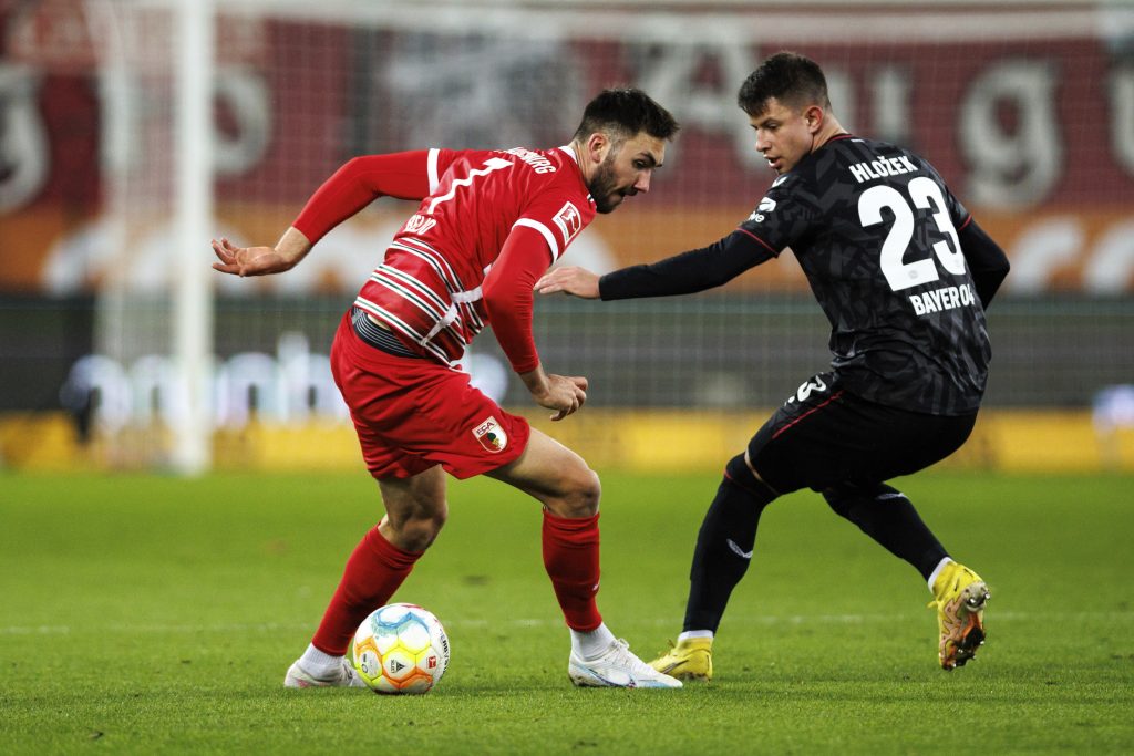 BUNDESLIGA Zlata vredni bodovi za Augzburg! Pao je velikan nemačkog fudbala (VIDEO)
