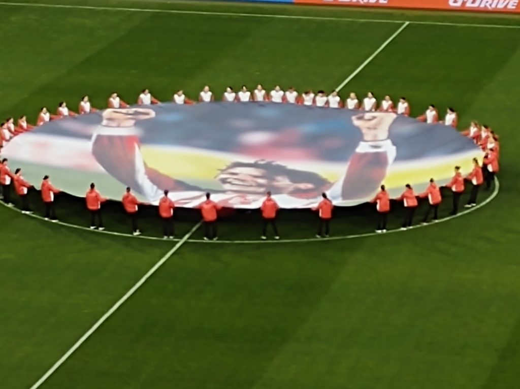 ZA MIHU Koreografija u čast legendarnog fudbalera i jasna poruka „delija“ (FOTO+VIDEO)