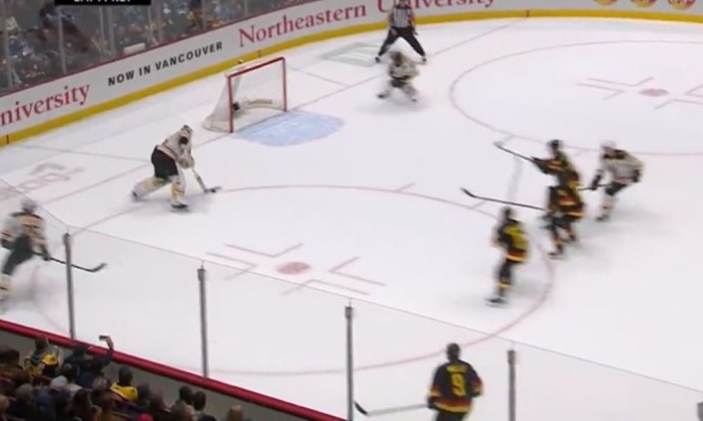 S GOLA U GOL Golman majstorijom rešio pitanje pobednika u NHL ligi (VIDEO)