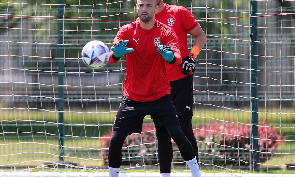 KORAK DO POTPISA Novi Srbin pred selidbom u Ameriku