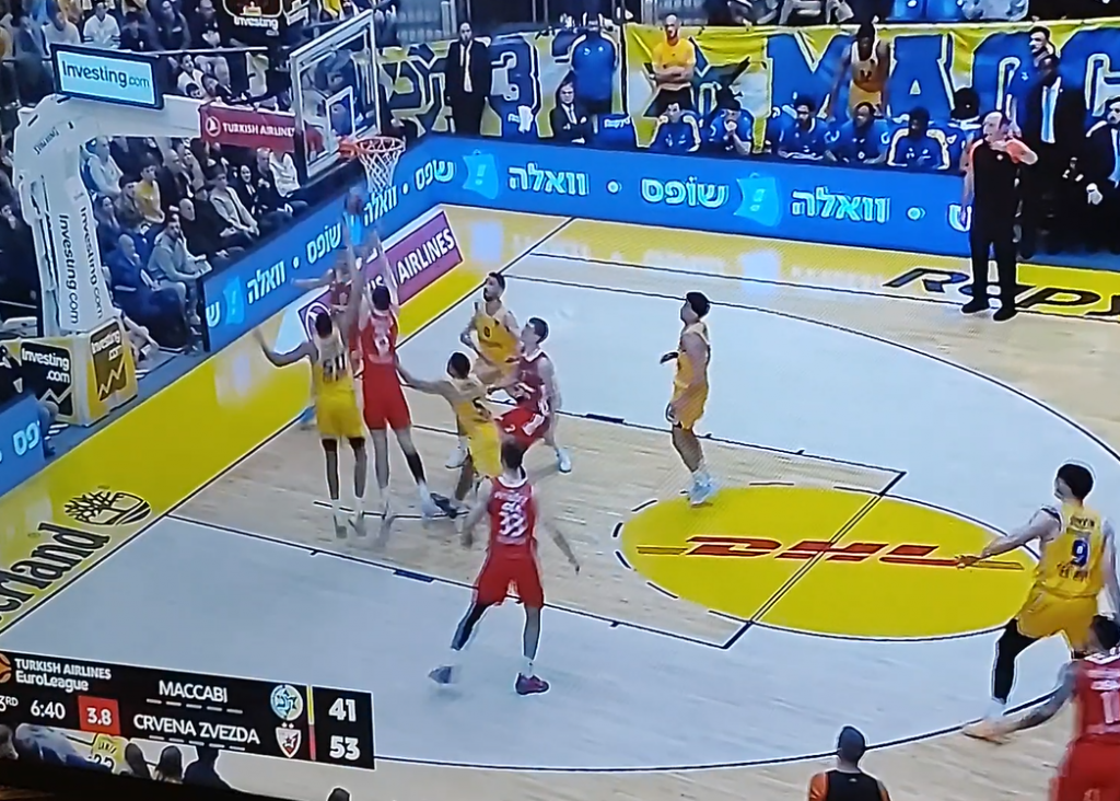 LETI, LETI… Mitrović razbio „ponos Izraela“ u reketu! Pa Nedović nanizao 5. i 6. trojku (VIDEO)