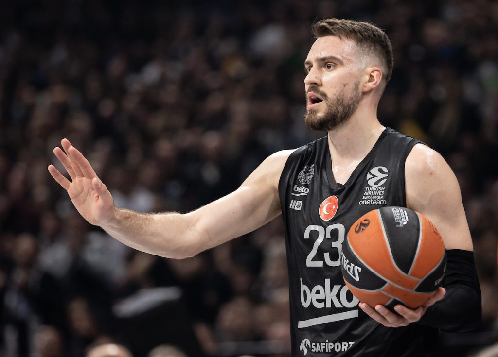 KOBAN PO CRNO-BELE Gudurić srušio Partizan, pa govorio o povratku u Zvezdu: „Kam tu Red Star bro“! Ide standardni odgovor… (VIDEO)