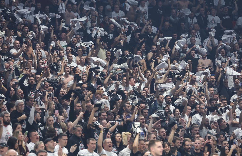 SJAJNA VEST ZA „GROBARE“ Utakmica Partizana pomerena kako bi svi stigli! Evo koji je novi termin