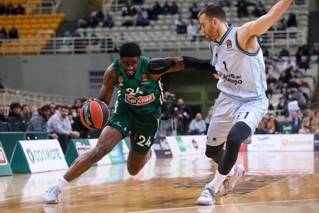 RADONJIĆU SVE TEŽE Ekipa pred raspadom, bitan košarkaš odbio da uđe u igru!