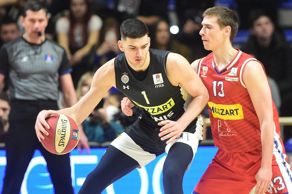 POLUVREME Partizan ima sigurno vođstvo, ali Borac se ne da! Crno-beli naišli na jak otpor