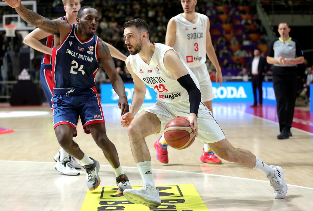 POLUVREME Muke sa autsajderom! Srbija vodi, ali mora mnogo bolje (VIDEO)