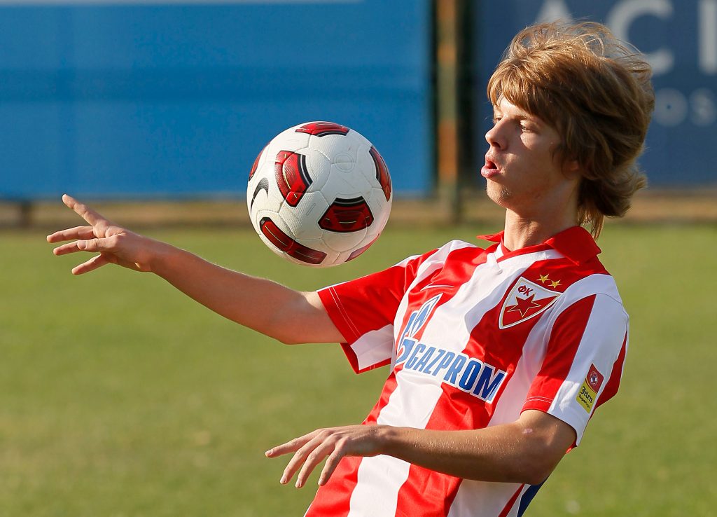 KADA RODITELJ UNIŠTI DETE Bivši direktor Zvezde o Jankoviću: Na treninge dolazio džipom na kome piše „Filip“!