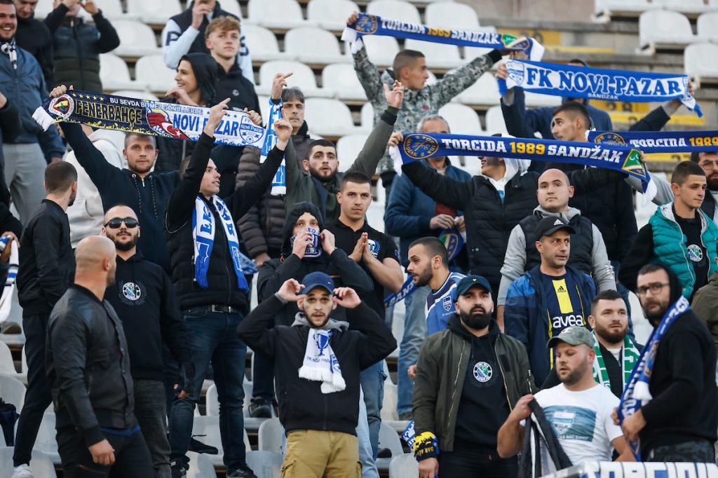 OGLASILI SE „EKSTREMI“: Laž je da smo Kljajića vređali na nacionalnoj osnovi! Svoju bahatost mora da ostavi u Beogradu