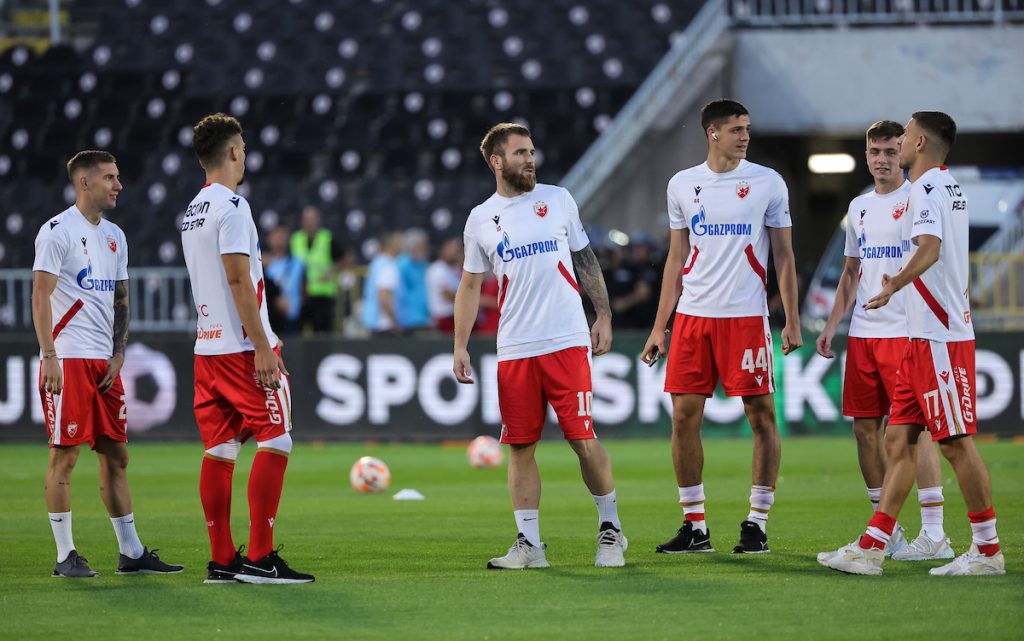 OTKRIVAMO Posle Partizana i TSC-a, Zvezda ovog fudbalera baca u vatru!