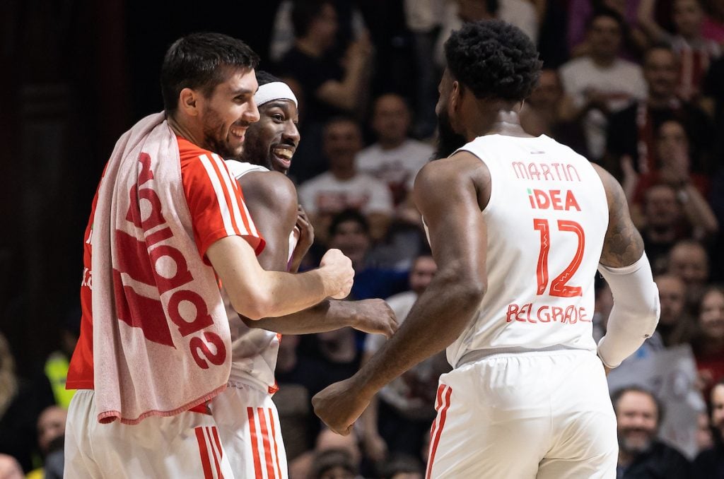 KONAČNO ZAIGRAO Zaboravljeni Holand trojkama „zapalio“ halu! Reakcija „delija“ pokazuje koliko ga vole (VIDEO)