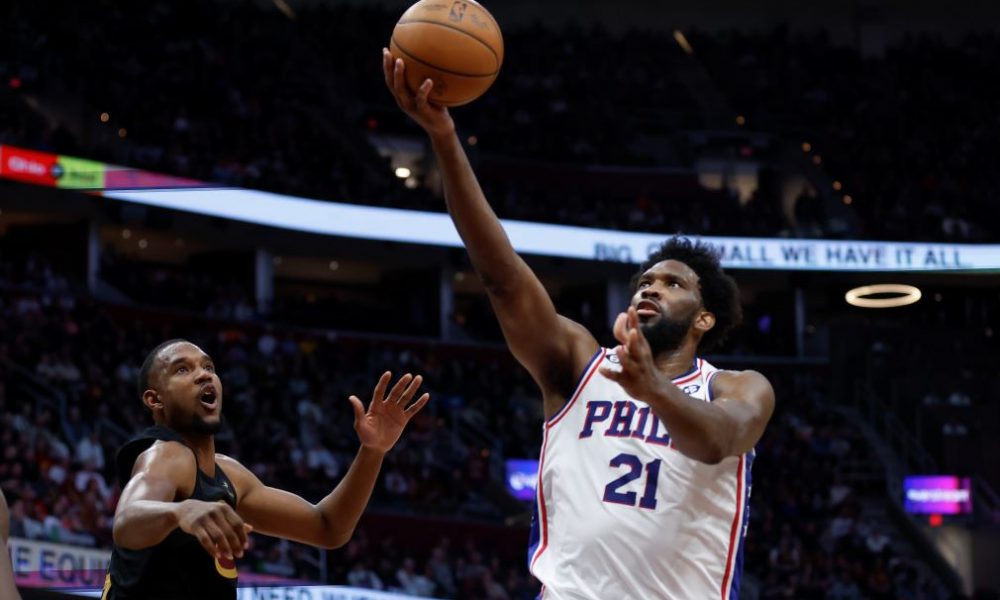 Embid prati Jokića, Klipersi u derbiju bolji od Golden Stejta