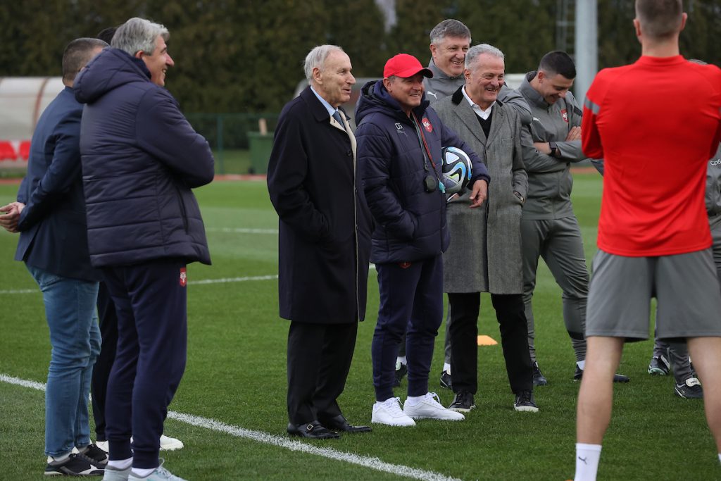 MOTIVACIONI GOVOR Džajić se obratio srpskim reprezentativcima: Ako bih mogao da vam dam neki savet…