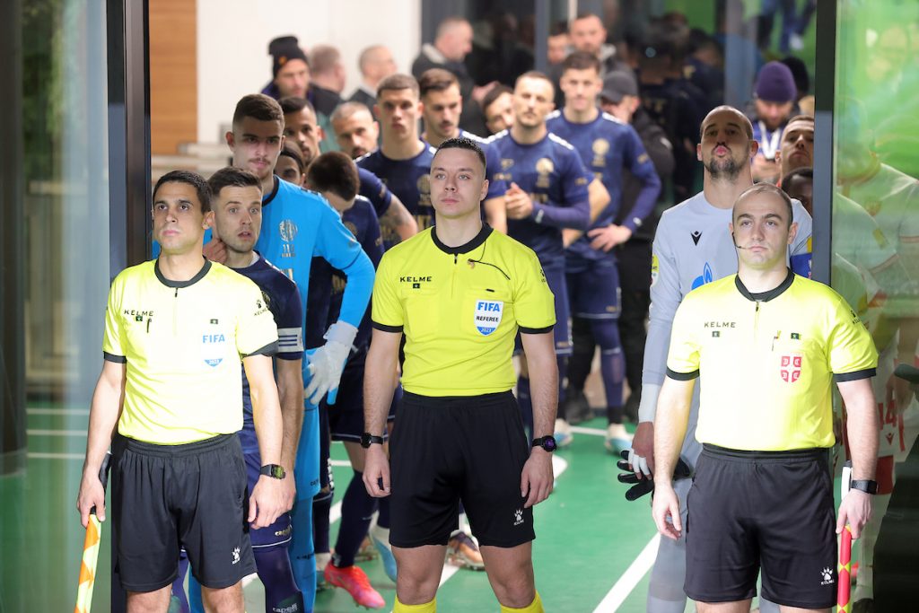 BAČKA TOPOLA U MRAKU Utakmica se nastavlja, ali bi mogla da bude prekinuta… Evo zbog čega i kada bi se nastavila…