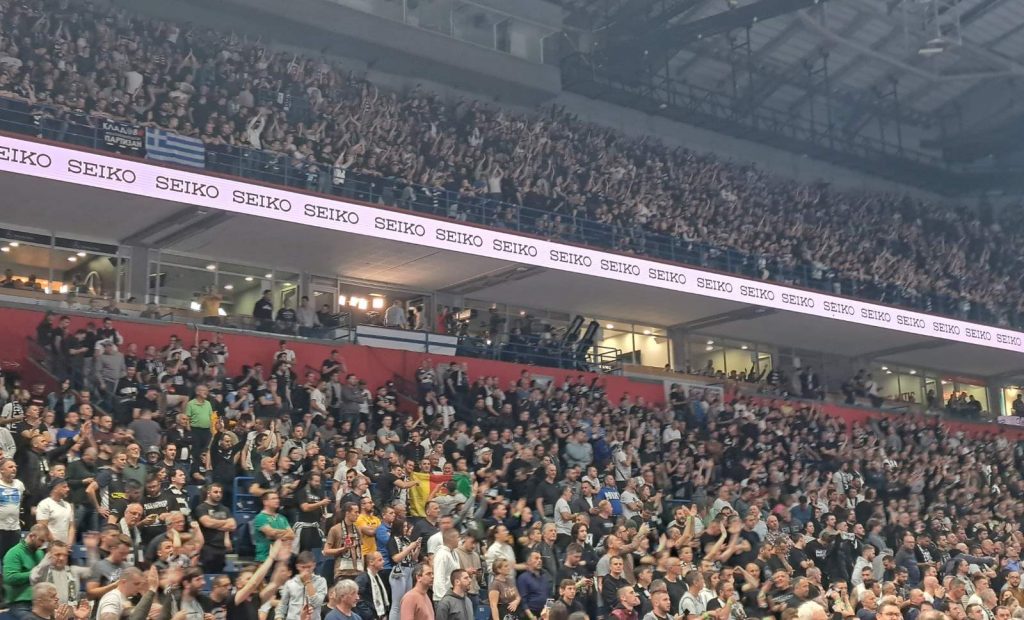 NEMA GDE IGLA DA PADNE „Arena“ već prepuna! Na pomolu novi rekord navijača Partizana? (VIDEO)