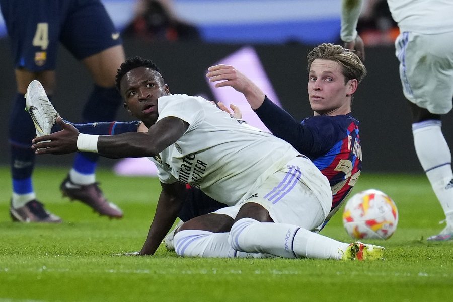 NOVO RVANJE Ponovo nestvarne scene kad Barsa igra u Madridu… Bivši fudbaler Partizana ljut (VIDEO)