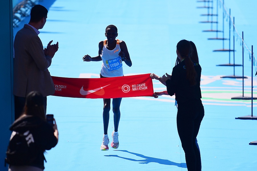 Kenijka Džebiči postavila rekord polumaratona u Beogradu