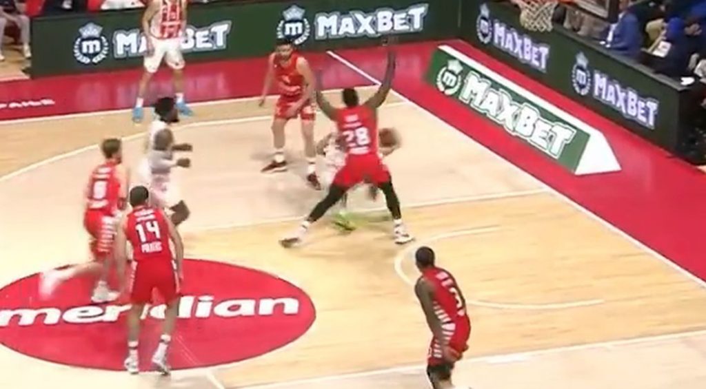 GDE JE LOPTA? Još jedna magija Kampaca! Argentinac „leti“ po terenu (VIDEO)