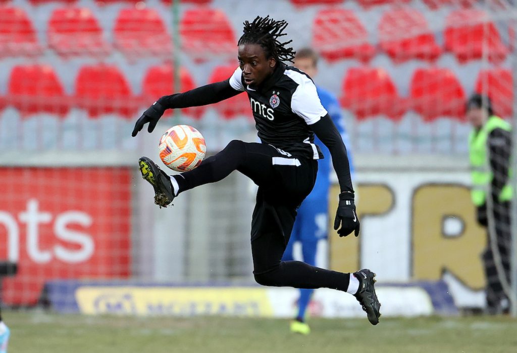 DIJABATE I MENIG OBRADOVALI NAVIJAČE Partizan poveo u poslednjem ovosezonskom meču (VIDEO)