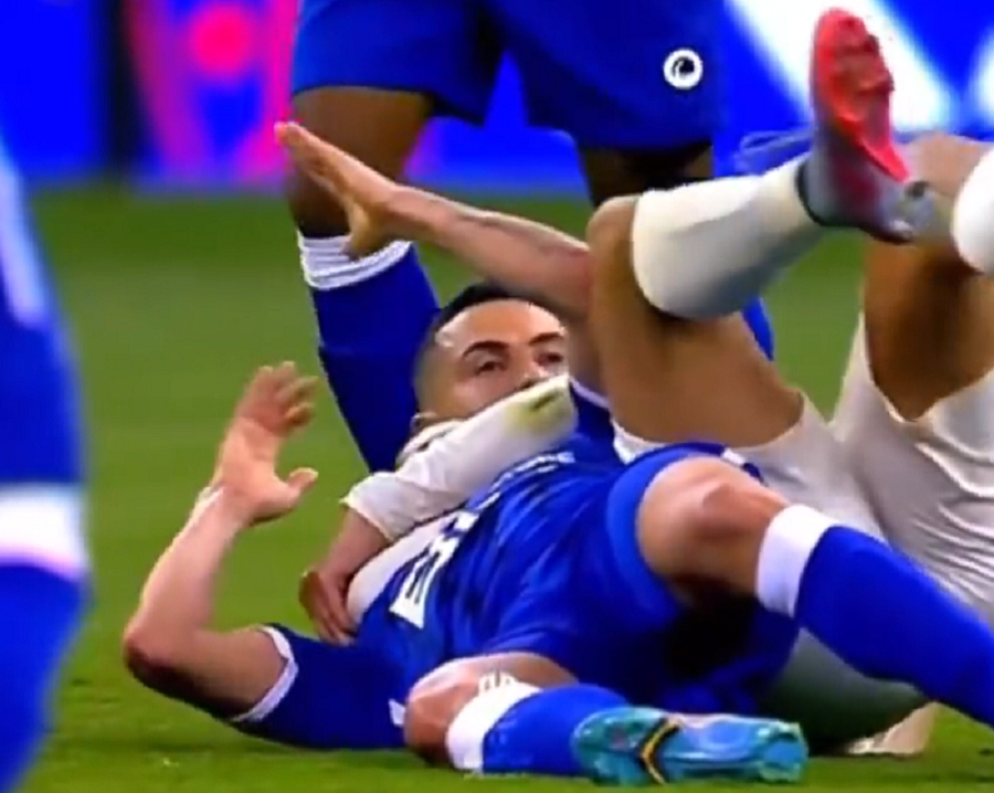 SRAMOTA Ronaldo oborio protivnika UFC zahvatom, a na skandiranje „Mesi, Mesi“ uhvatio se za… (VIDEO)