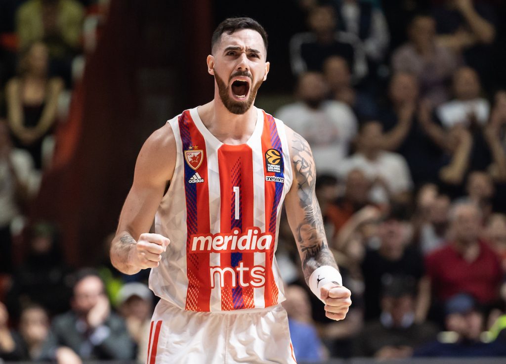 „GROBARI“ HAKOVALI PROFIL LUKE VILDOZE I ZASULI GA NJIHOVIM PESMAMA Evo šta im je bivši plej Zvezde odgovorio (FOTO)