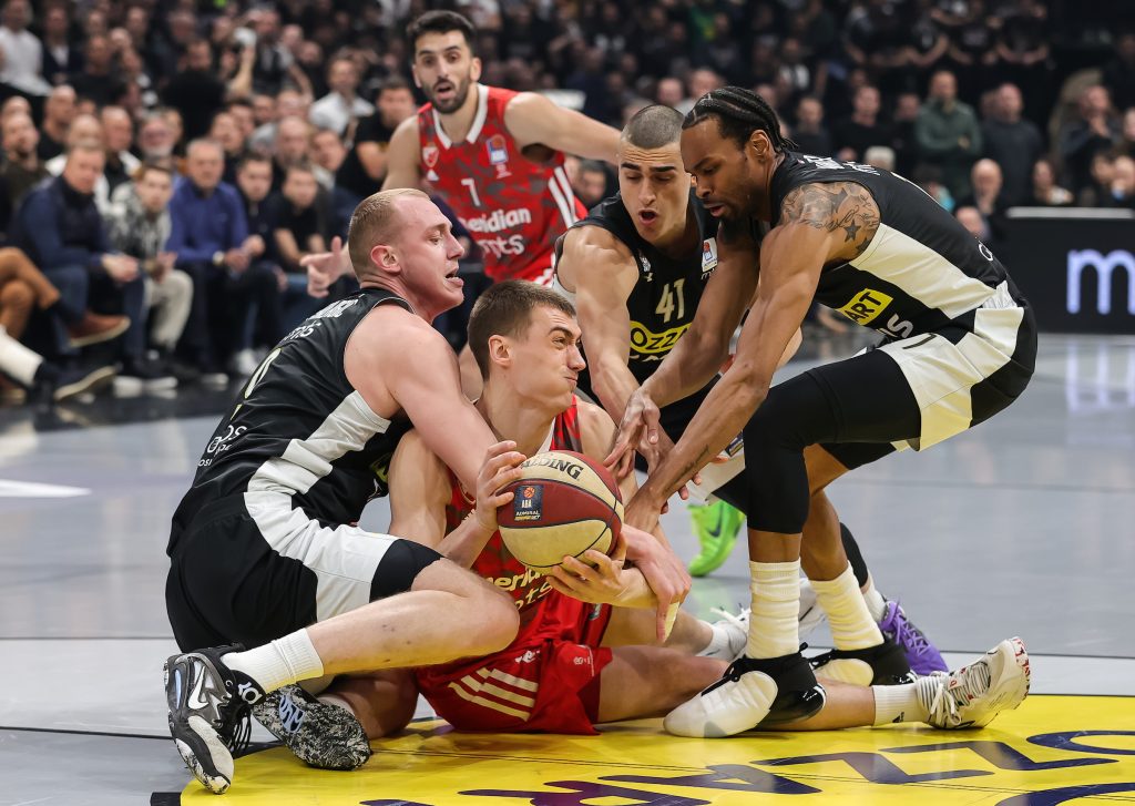 KOŠARKAŠKA DETONACIJA Partizan i Zvezda sledeće sezone ponovo u Evroligi! Ovo su razlozi