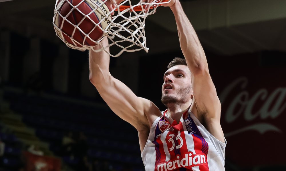 POLUVREME Mega vodi! Petrušev i Miler-Mekintajer drže glavu Zvezde iznad vode