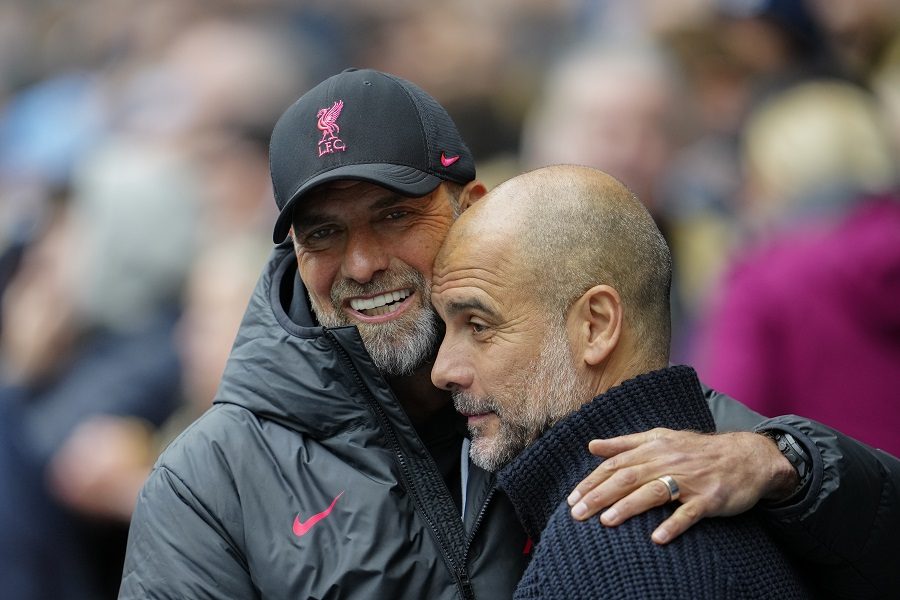 INCIDENT U ENGLESKOJ Napad na autobus s ekipom Liverpula, meta i Klop