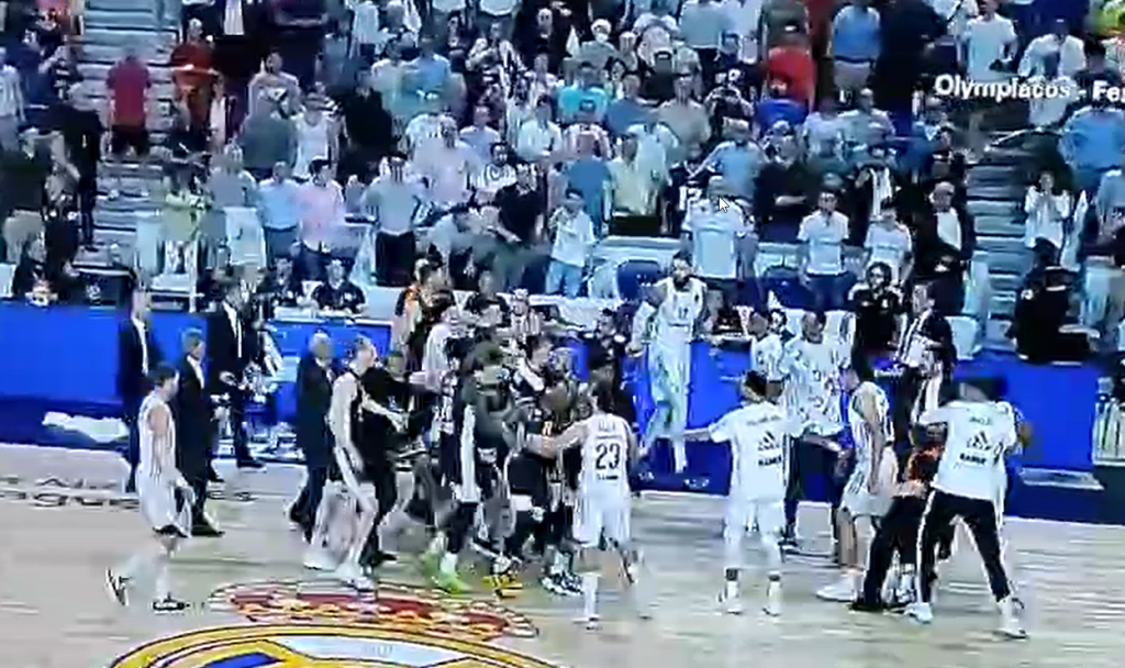 HAOS NA PARKETU Opšta tuča košarkaša Reala i Partizana (VIDEO)