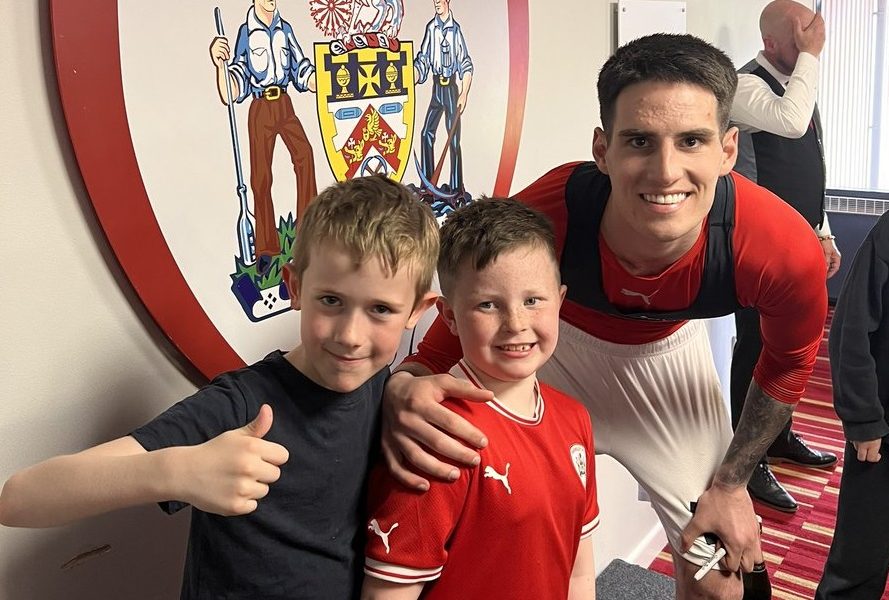 GOLOVI SU VAŽNI Barnsli hoće da zadrži bivšeg napadača Čukaričkog (FOTO)