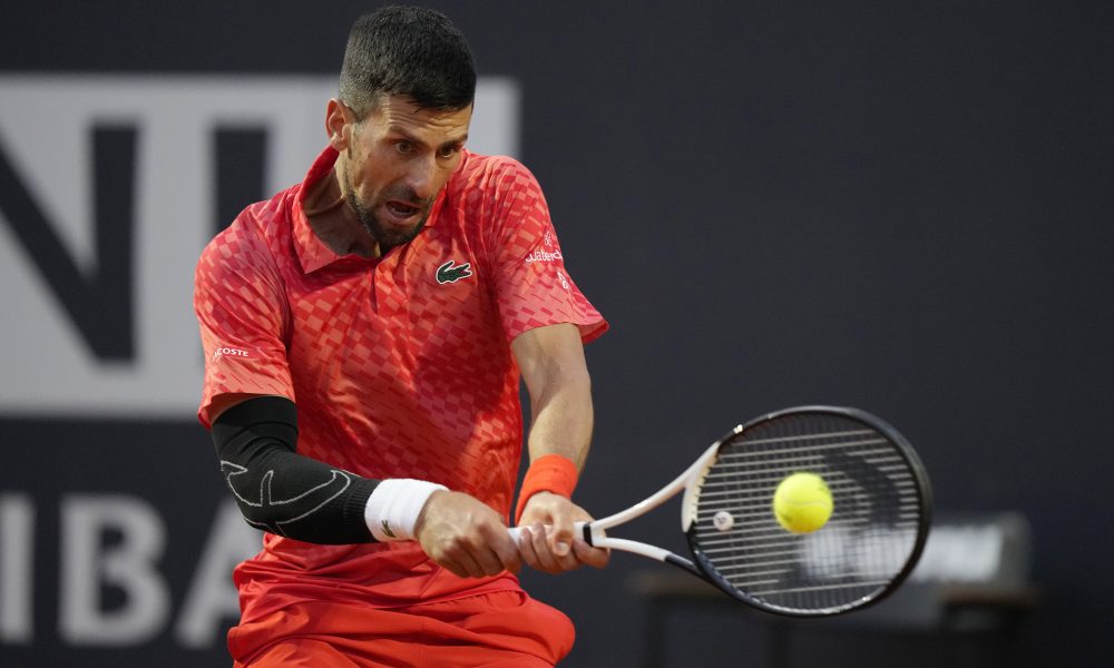 RAZLJUTIO SE Đoković krči put ka završnici turnira! Volšebno izgubio set, pa „poludeo“ (VIDEO)