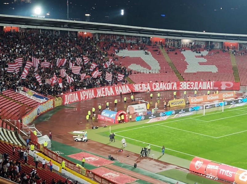 JASNA PORUKA NA OGRADI Bakljada „delija“ na startu (VIDEO)