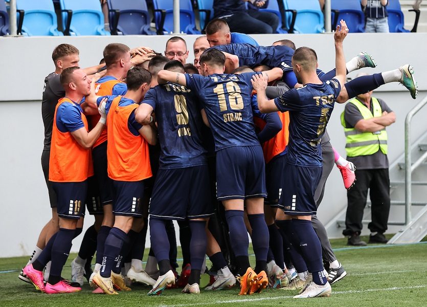 ZAPAO IM ZA OKO Olimpijakos posle utakmice u Bačkoj Topoli želi fudbalera TSC-a