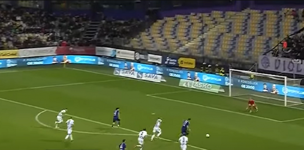 TRKA ZA NAPADAČA SE USIJALA Što Zvezda ne može da plati, može Dinamo iz Zagreba (VIDEO)