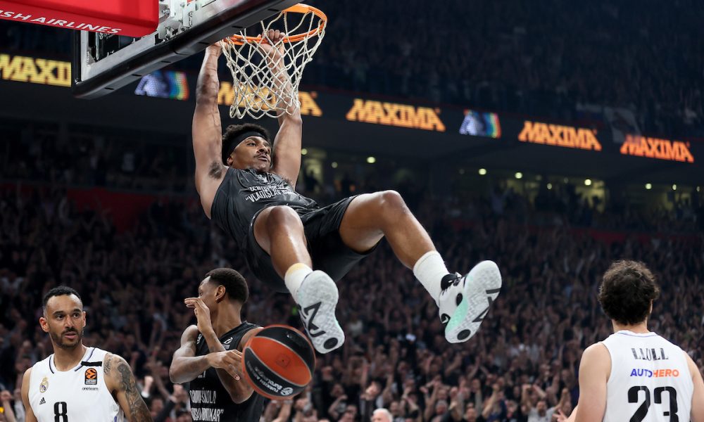 LEDEJ USKORO DOBIJA NOVI PASOŠ, A NIJE SRBIJE Evo za koju će reprezentaciju uskoro da zaigra… (FOTO)